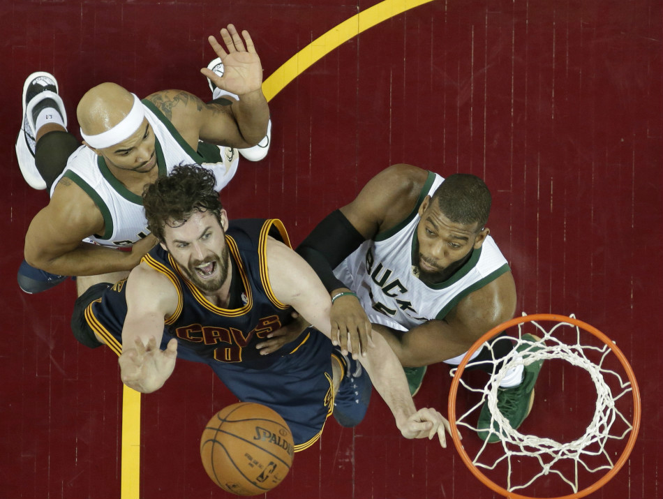 AYX Sports-克里夫兰骑士发布备战花絮；国际比赛日豪取连胜；葡超任务艰巨；训练强度明显提升-AYX Sports