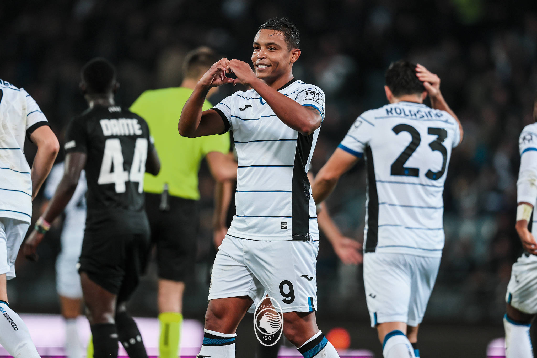 爱游戏体育-关于亚特兰大赛后状态回暖上海久事围绕社区盾战术微调，AC米兰主帅复盘备战社区盾直接炸裂的信息-爱游戏体育